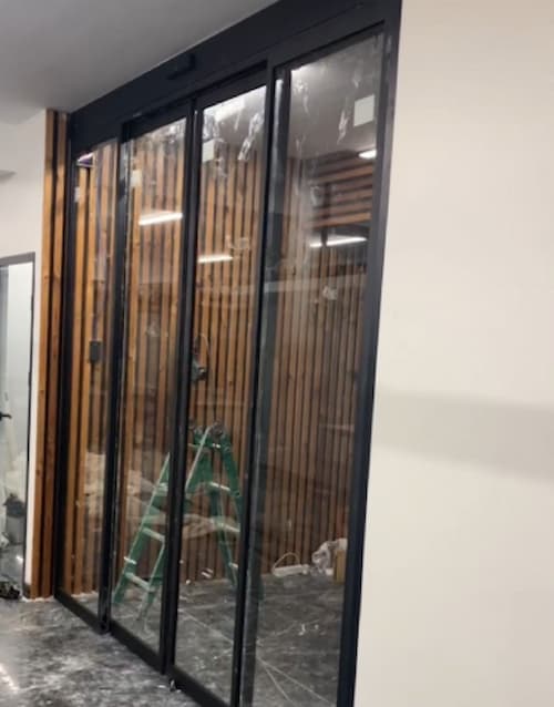 درب اتوماتیک شیشه ای 4 لت